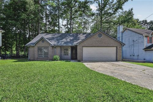 7185 Nunn Woods Way, Fairburn, GA, 30213-3137 | Card Image