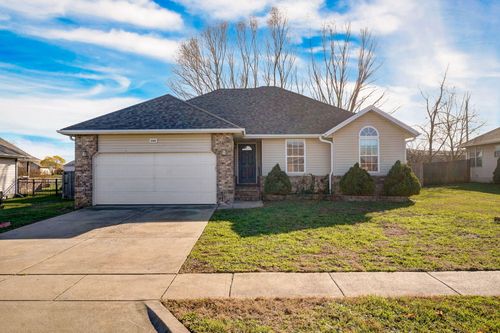 5566 W Josh St, Springfield, MO, 65802-5946 | Card Image