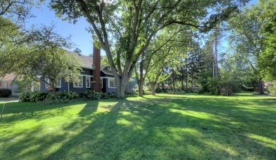 1284 S South Shore Drive, House other with 4 bedrooms, 2 bathrooms and null parking in Holland MI | Image 3