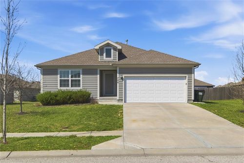 726 S Cypress St, Gardner, KS, 66030-8412 | Card Image