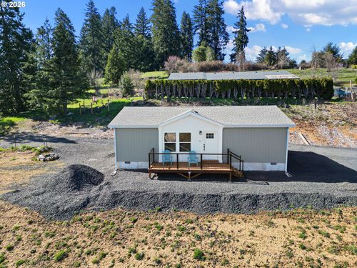 749 Douglas St, Yoncalla, OR, 97499-7529 | Card Image