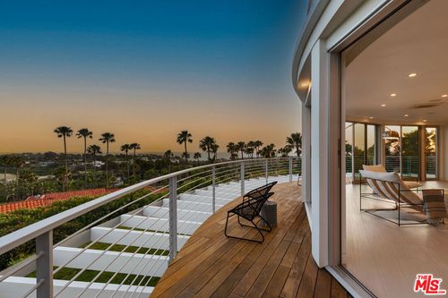 6375 Gayton Pl, Malibu, CA, 90265 | Card Image