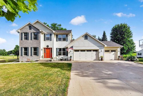 1109 W Milwaukee Street, Stoughton, WI, 53589 | Card Image