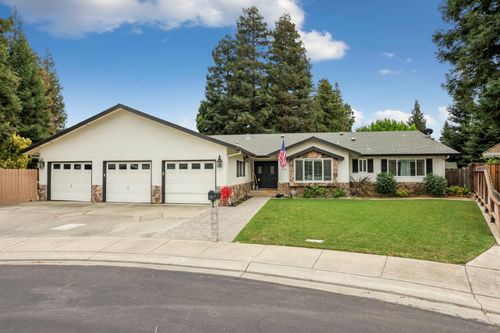 213 Primula Court, Ripon, CA, 95366 | Card Image