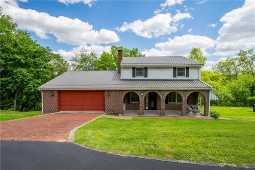1314 Moreland Dr, Coraopolis, PA, 15108-3040 | Card Image