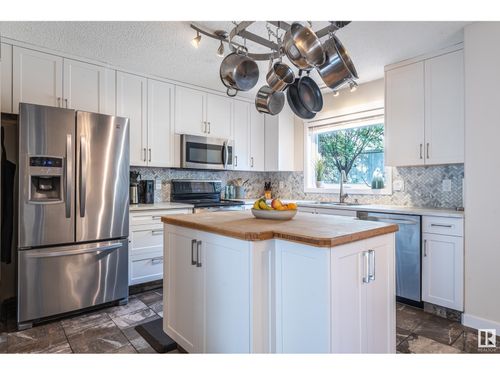 29-1237 Carter Crest Rd Nw, Edmonton, AB, T6R2R2 | Card Image