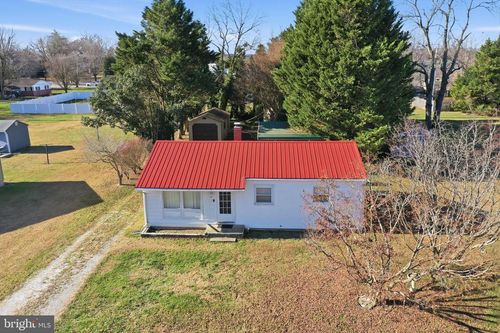 11 N Maple Ave, RIDGELY, MD, 21660-1902 | Card Image