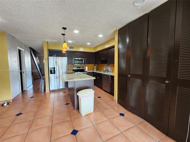 12320 - 12320 Nw 11 Th Ct, Townhouse with 2 bedrooms, 2 bathrooms and null parking in Pembroke Pines FL | Image 5