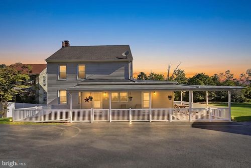1010 Cross Keys Rd, LEESPORT, PA, 19533-9303 | Card Image