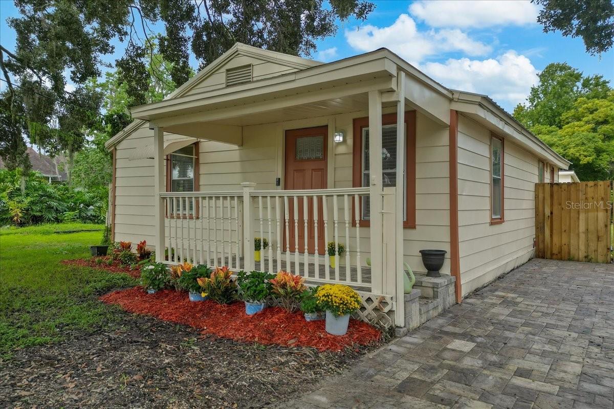 Tyler Ave, Orlando, FL 32811
