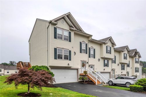 201 Manor View Dr, Manor, PA, 15665-9730 | Card Image