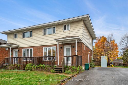 1677B Baseline Road, Belair Park - Copeland Park and Area, ON, K2C0Z6 | Card Image