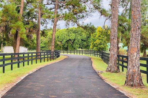 971 San Marcos Blvd, Naples, FL, 34104-3831 | Card Image