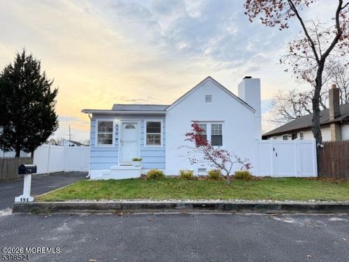 484 Bara St, Brick, NJ, 08723-8012 | Card Image