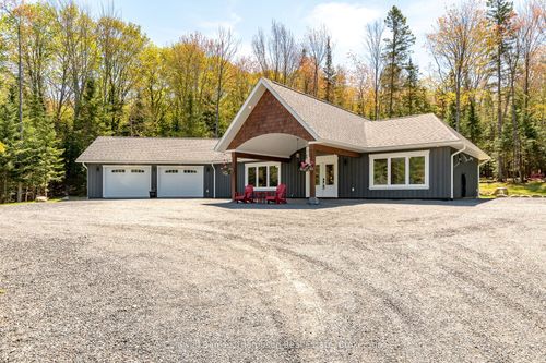 1025 S Waseosa Lake Rd, Huntsville, ON, P1H2N5 | Card Image