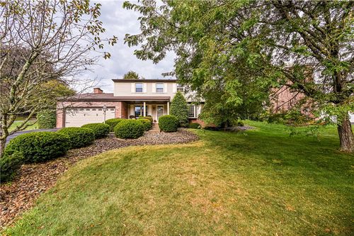 527 Westchester Dr, Greensburg, PA, 15601-6001 | Card Image