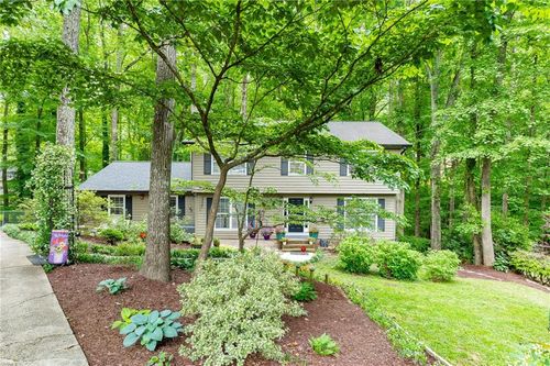 3672 Stonelake Ct Sw, Lilburn, GA, 30047-2422 | Card Image