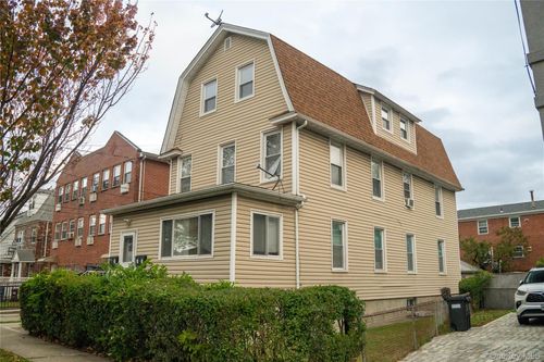 162 Laburnum Ave, Flushing, NY, 11358-3680 | Card Image