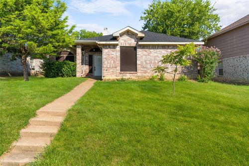 12715 Bluffview Dr, Balch Springs, TX, 75180-4825 | Card Image