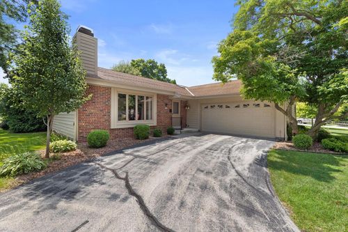 5404 Somerset Lane, Greenfield, WI, 53221 | Card Image