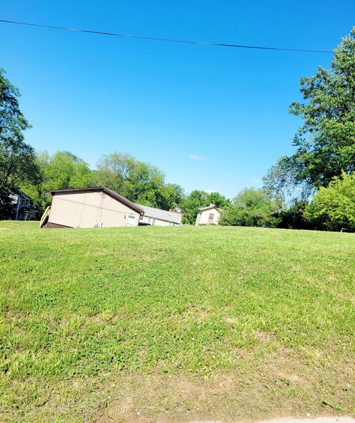 304 Monroe St, Lynchburg, VA, 24504-5015 | Card Image