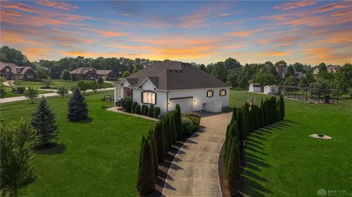8355 Cierra Way, Waynesville, OH, 45068-8102 | Card Image