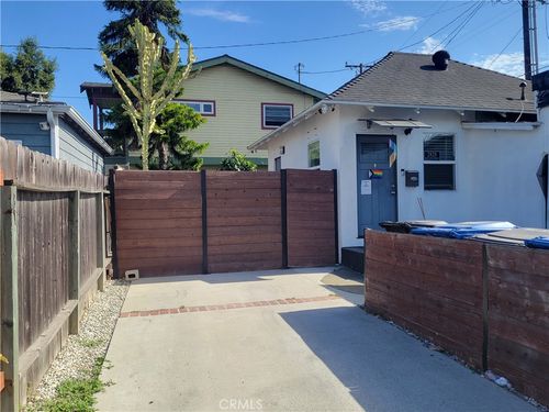2828 E 10th St, Long Beach, CA, 90804-4809 | Card Image