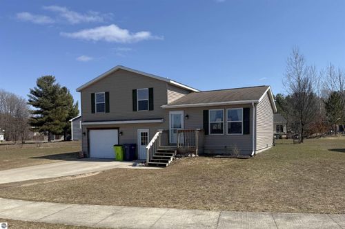 5341 Revella Ln, Grawn, MI, 49637-8710 | Card Image