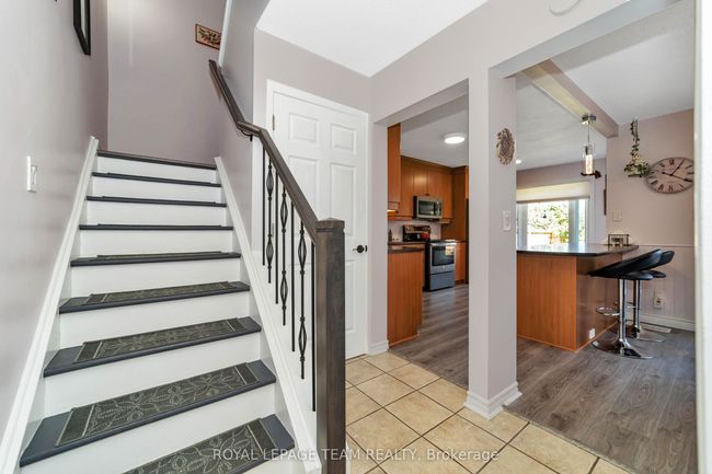 203 Rosemary Gdns, House attached with 3 bedrooms, 2 bathrooms and 4 parking in Orléans ON | Image 15