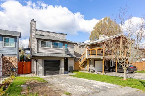 240 Davis Cres, Aldergrove, BC, V4W3K7 | Card Image