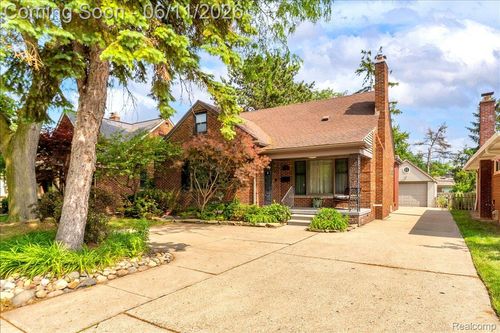 3015 Bembridge Rd, Royal Oak, MI, 48073-2992 | Card Image