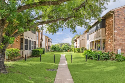 2-5667 Birchmont Dr, Houston, TX, 77091-4964 | Card Image