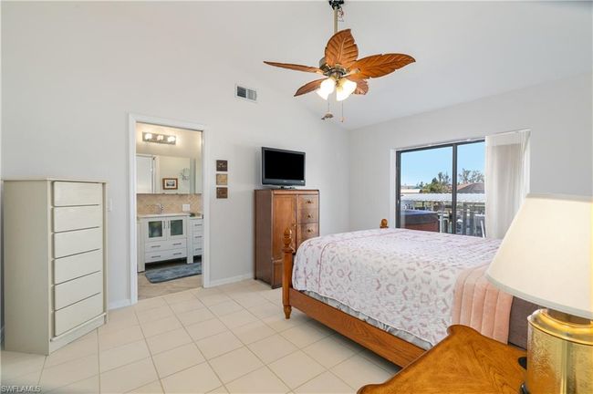 12321 Moon Shell Dr, House other with 3 bedrooms, 3 bathrooms and 2 parking in MATLACHA ISLES FL | Image 25
