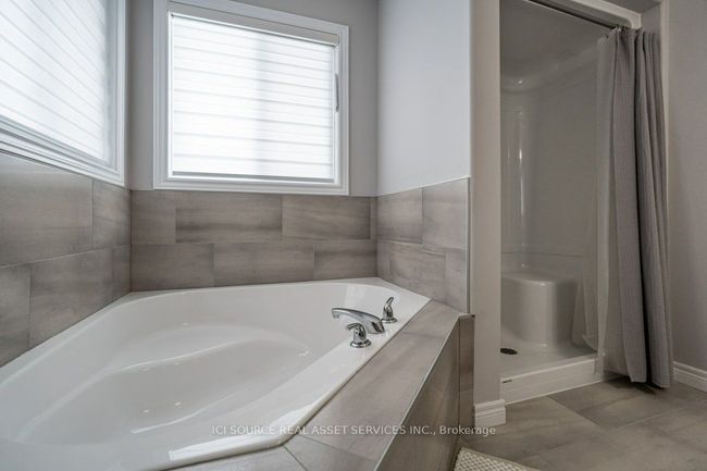A - 505 Av Clayton, House other with 4 bedrooms, 4 bathrooms and 2 parking in Peterborough ON | Image 17