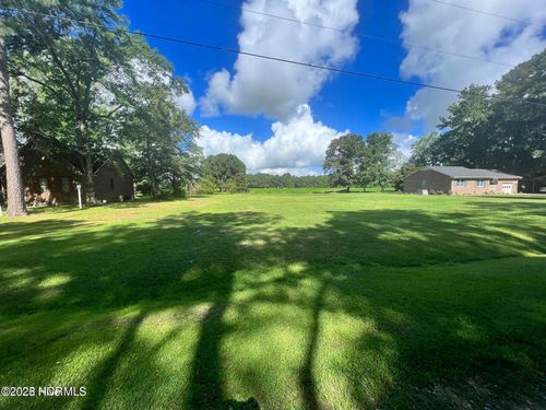 1236 Forest Dr, Williamston, NC, 27892-8034 | Card Image