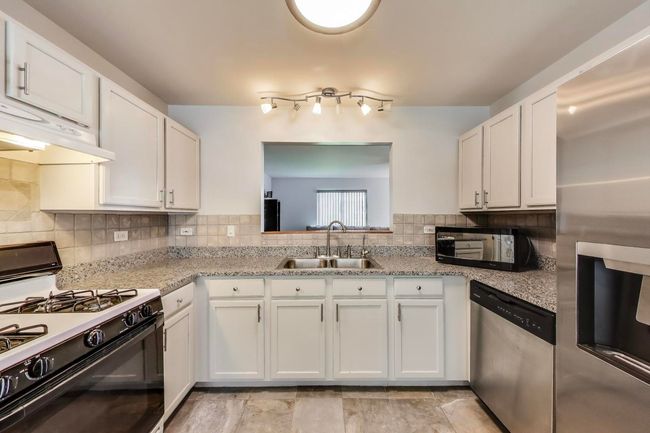 2512 Fox Meadow Dr, House other with 3 bedrooms, 2 bathrooms and 2 parking in Crest Hill IL | Image 4