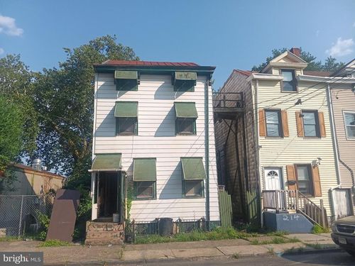 216 Brunswick Ave, TRENTON, NJ, 08618-5904 | Card Image