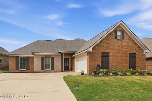 378 Austin Cir, Brandon, MS, 39047-4526 | Card Image