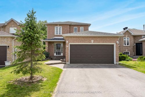 54 Bird St, Barrie, ON, L4N0X4 | Card Image