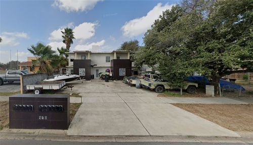 908 S 15th St, McAllen, TX, 78501-5243 | Card Image