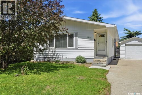 3216 28th Ave, Regina, SK, S4S2M9 | Card Image