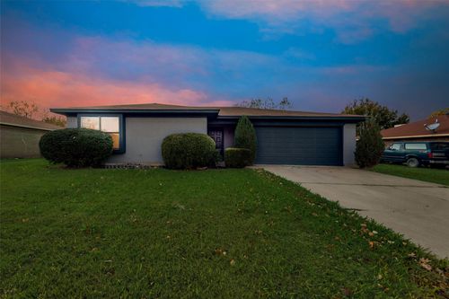 119 Chris Ct, Alvarado, TX, 76009-3301 | Card Image