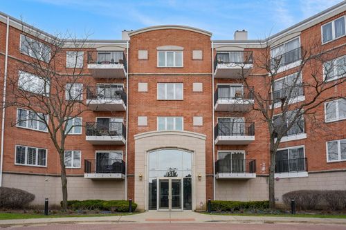 apt-203-451 Town Place Cir, Buffalo Grove, IL, 60089-6733 | Card Image