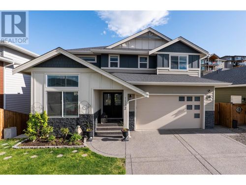 1532 Emerald Dr, Kamloops, BC, V2E0C1 | Card Image