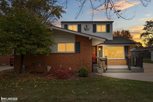 15457 Everly St, Roseville, MI, 48066-4053 | Card Image