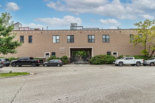 110b-400 N Racine Ave, Chicago, IL, 60642-8250 | Card Image