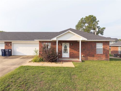 5-2606 W C Ct, Russellville, AR, 72801-2709 | Card Image