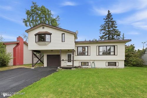 1607 Marten St, Anchorage, AK, 99504-2660 | Card Image