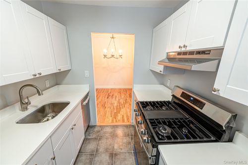 apt-75a-26 Nathan Hale Dr, Huntington, NY, 11743-7036 | Card Image