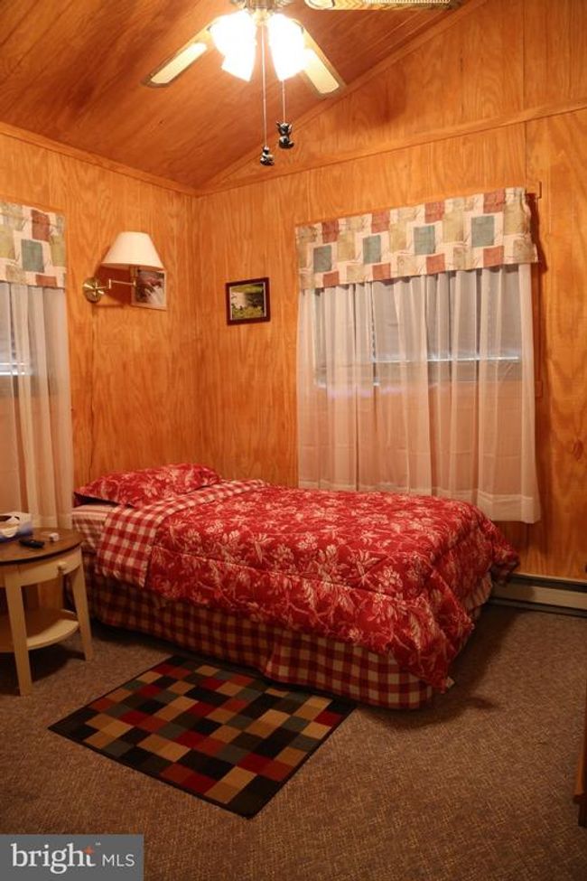 200 Rock Creek Trl, House other with 2 bedrooms, 1 bathrooms and null parking in RIO WV | Image 11